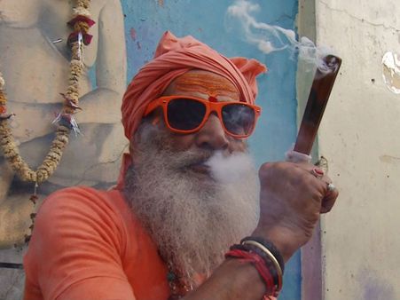 காசி பற்றி தெரிஞ்சுக்கணுமா? வேந்தர் டிவியில் மூன்றாவது கண் பாருங்க