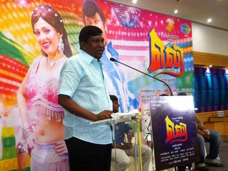 'ஒருத்தன் புலின்னு எடுக்கறான்.. ஒருத்தன் சிங்கம்னு எடுக்கறான்.. நான் எலின்னு எடுக்கறேன்!'