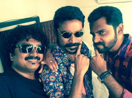 அன்பார்ந்த தனுஷ் ரசிகர்களே... நீங்கள் ஆவலுடன் எதிர்பார்த்த 