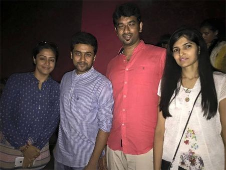 சந்தோஷ் நாராயணன் பர்த்டே பார்ட்டியில் ஜோதிகா!