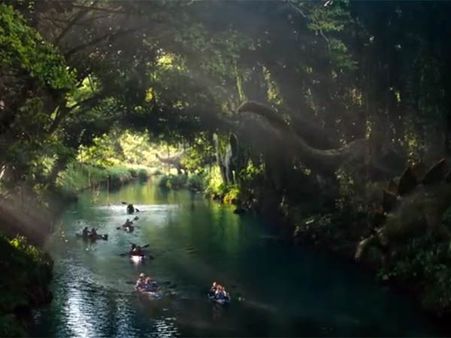 'ஜுராசிக் வேர்ல்ட்'... வாங்குவதற்குக் கடும் போட்டி.. தமிழகத்தில்!