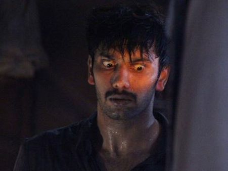 டிமாண்டி காலனி படத்தின் கதை என்ன?