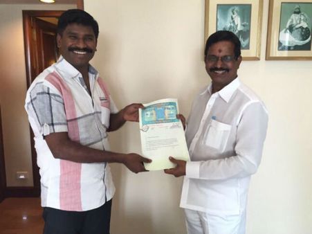 'ரஜினி யாருக்குக் கால்ஷீட் தர வேண்டும் என நிர்பந்திக்க இவர்கள் யார்?'