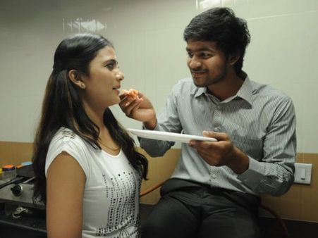 அவளுக்கென்ன அழகிய முகம்!