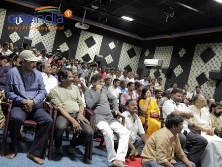 கே பாலச்சந்தர் பெயரில் திரையரங்கம்.. இயக்குநர் சங்கத்தில் திறப்பு