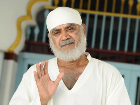 படுக்கையில் கிடந்த வினு சக்கரவர்த்தியை நடக்க வைத்த அபூர்வ மகான்!