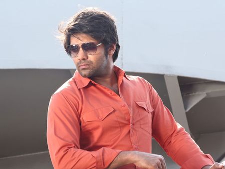 விளம்பரத்தில் நடித்த எங்களை சிக்க வைப்பதா? அனுமதி கொடுத்த அரசுதான் பொறுப்பு- ஆர்யா அதிரடி!