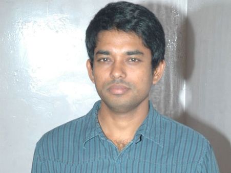 'எங்கேயும் எப்போதும்' பட டைரக்டர் சரவணன் கார் விபத்தில் காயம்!