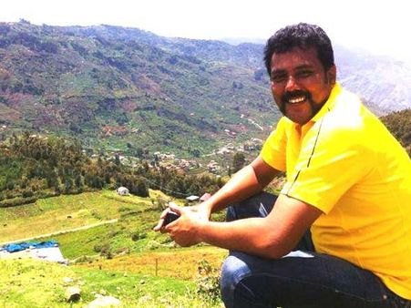 துவார் சந்திரசேகரின் இரு புதிய படங்கள்... புதுமுக இயக்குநர்கள் இயக்குகிறார்கள்!