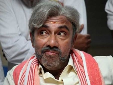 பேயாக நடிக்க மறுத்து, மகனுக்காக ஒப்புக் கொண்ட சத்யராஜ்!