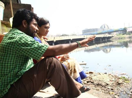 ஒரு குப்பைக் கதை, சென்னை கூவம் நதிக்கரையோர மக்களின் கதை!