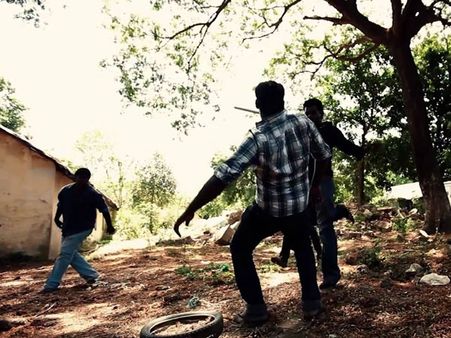 இவன் ரொம்பக் கெட்டவன் போல... தொடங்கியது 