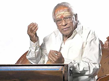 1,200 படங்களுக்கு இசையமைத்த மெல்லிசை மன்னர் எம்எஸ்வியின் பிறந்த நாள் இன்று!