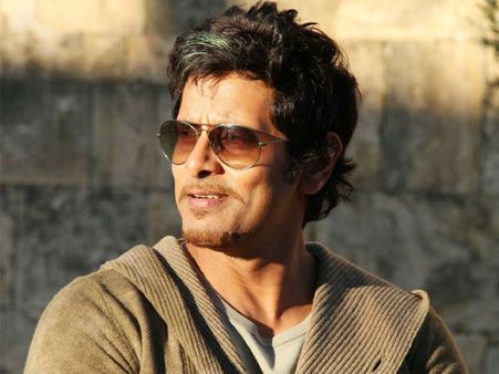 படத்தயாரிப்பில் தலையிடும் விக்ரம் – சிக்கலில் படங்கள்