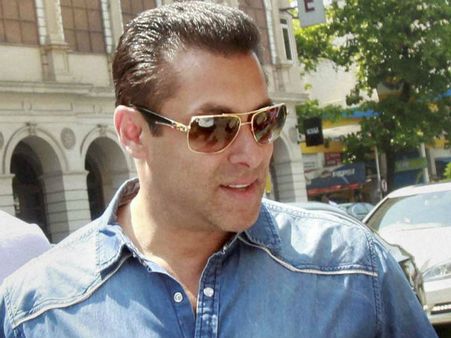 நடிகர் சல்மான் கான் வாழ்வில் மீண்டும் புதுப்பெண்ணா?