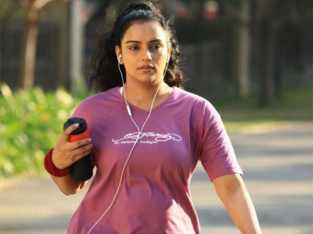 டயர்ட் ஆயிட்டேன், இனிமேல் முடியாது.. ஸ்வேதா மேனன்