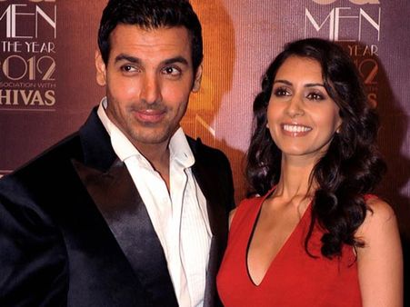 ஓமைகாட்: காதல் மனைவியை விவாகரத்து செய்யும் நடிகர் ஜான் ஆபிரகாம்?