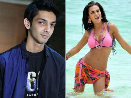 ‘எனக்கென யாரும் இல்லையே’... எமியுடன் உருகி ஆடும் அனிருத்!