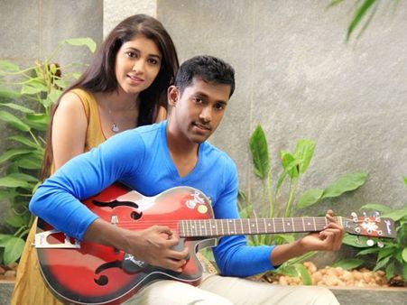 சுதந்திர தினத்தன்று வெளியாகும் மூன்றாம் உலகப்போர்