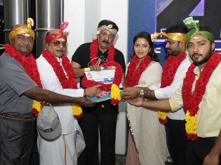 அமலா பால்- ப்ரியதர்ஷன் படத்துக்கு இசை யார்?- இயக்குநர் விஜய்யின் விளக்கம்