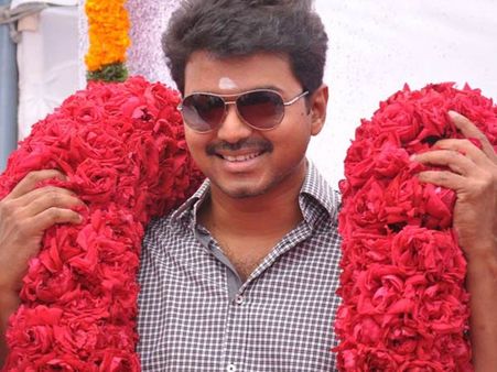 தமிழ் சினிமாவின் நம்பர் 1 நடிகர் விஜய்.. தென்னிந்திய நடிகர்களில் 2வது இடம்!