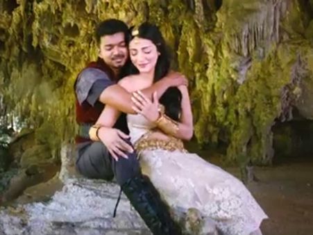 நள்ளிரவு 12 மணிக்கு வெளியானது விஜயின் 