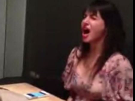 மனதை தேத்திக்கிட்டு அனுஷ்காவின் இந்த வீடியோவை பாருங்கள்!