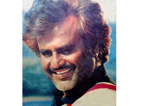 சால்ட் அன்ட் பெப்பர் லுக்கில் அஜீத்துக்கு முன்பே கலக்கியவர் ரஜினிதாங்க!- ரசிகர்கள்