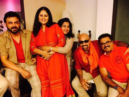 80களின் நடிகர் நடிகையர்கள் சந்திப்பு: ரஜினி, கமல் வரலையே?