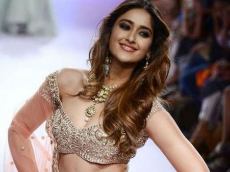 ராம் சரண் படத்தில் குத்தாட்டம் போட இலியானாவுக்கு ரூ.1.5 கோடி சம்பளமா?