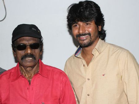 'அட இல்லாதவங்க எடுத்துக்க வேண்டியதானப்பா...!' - 'காமெடி திருட்டு' குறித்த கவுண்டரின் கமெண்ட்!