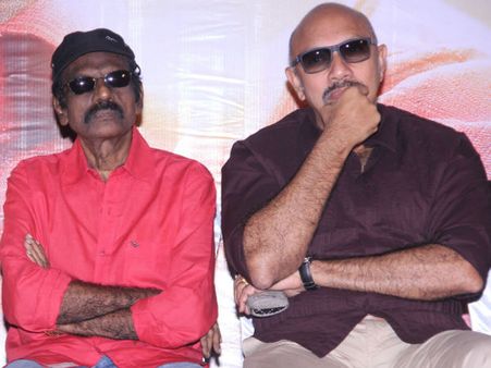 அந்த டைரக்டர் ஏன் நடிகரானார் தெரியுமா?- சத்யராஜ் சொன்ன கவுண்டரின் 'கவுன்ட்டர்!'