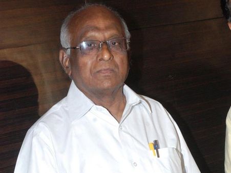 கண்டக்டராகும் முன் மூட்டைத் தூக்கியவர் ரஜினி! - எஸ்பி முத்துராமன்