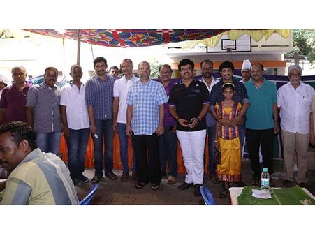 1500 பேருக்கு அன்னதானம்.. 