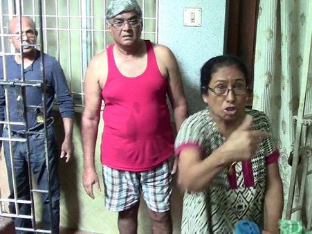 செய்தி சேகரிக்க வந்த நிருபர்களைத் திட்டிய சமந்தாவின் தாய்.. அடிக்கப் பாய்ந்த சகோதரர்!