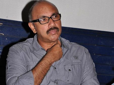 இளைஞர்களுக்கு வழி விடுவோமே, அதில் என்ன தவறு... கேட்கிறார் சத்யராஜ்