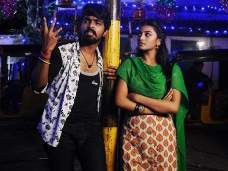 ஜி.வி.பிரகாஷின் படத்தை அவரது குடும்பத்தினரே பார்க்கவில்லையாம்!