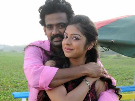 ஹய்யோ.. இவங்களைப் பார்த்தா அப்படியே நஸ்ரியா மாதிரியே இருக்காங்களே.. கவனிச்சீங்களா?