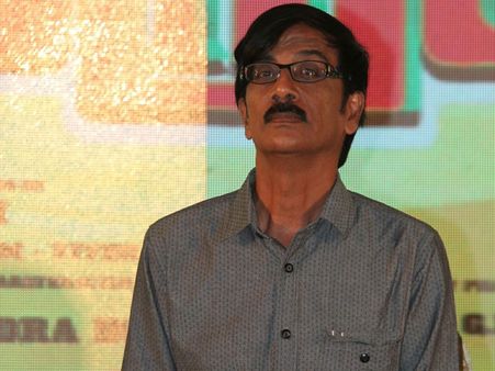 என் தாயே இறந்து போய் விட்டார் - நடிகர் மனோபாலா கண்ணீர்