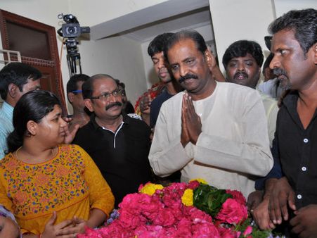 யாரைப் பற்றியும் புறம்பேசாத புண்ணியவதி மனோரமா: வைரமுத்து