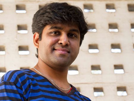 'ஈழ தேவதை வாழ வாழவே...' - சிவப்பு படத்தில் கபிலன் வைரமுத்து பாடல்!