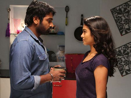 நாயகியின் கண்ணீருடன் வெளியானது மெல்லிசை பாடல்கள்