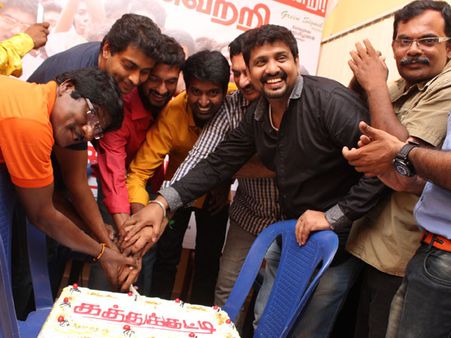 கத்துக்குட்டி வெற்றி... கொண்டாட்டத்தில் படக்குழு!