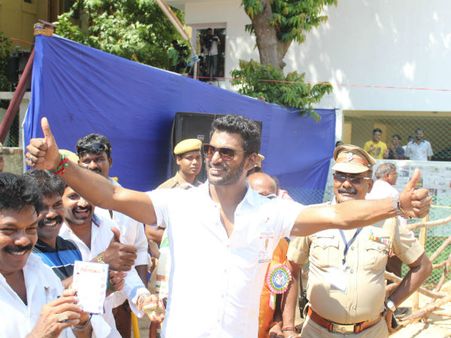 சங்க உறுப்பினர்களின் தேவைகளை சேகரிப்பதே எங்களின் முதல் பணி: விஷால் அணி