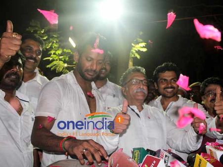 பாண்டவர் அணி வென்றதற்கு ‘போர்வாள்’ விஷால் தான் முக்கியக் காரணம்... நாசர் பாராட்டு