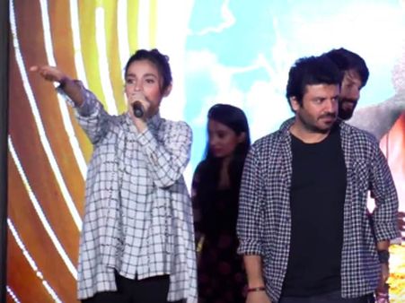 அலியா பட் என்ன பேசுனாலும் ஏன் தப்பாவே போகுது...!