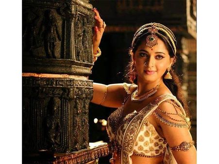 ருத்ரமாதேவி படம் எப்படி?