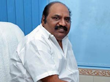 கலைப்புலி தாணுவை தயாரிப்பாளர் சங்க தலைவர் பதவியை விட்டு நீக்க வேண்டும்: ஜெ. அன்பழகன்