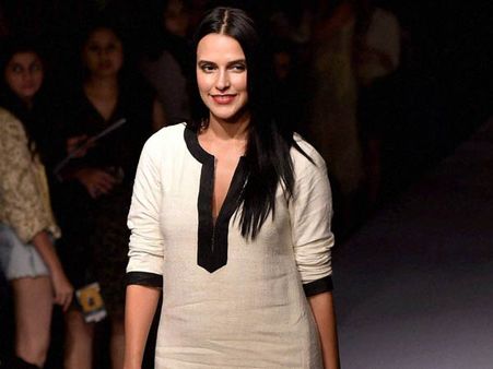 மாடலிங் ஒன்றும் மூளையில்லா வேலை இல்லை: நேஹா தூபியா