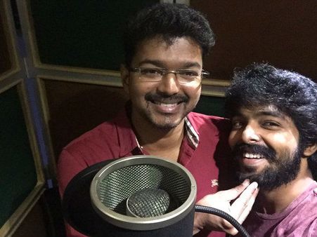 விஜய் 59: செல்லாக்குட்டி எனக் கொஞ்சிய விஜய்